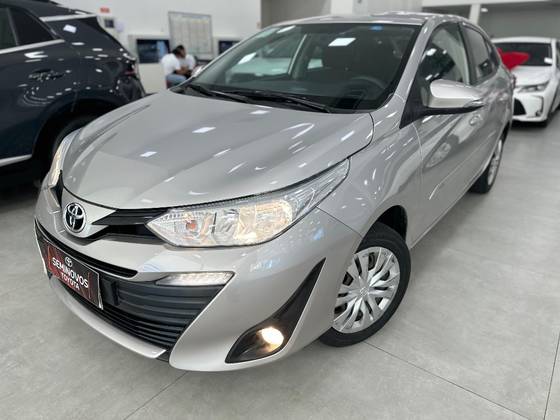 TOYOTA YARIS 1.5 16V FLEX SEDAN XL LIVE MULTIDRIVE
